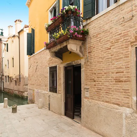 Ca' Lavezzera Maison d'hôtes 4*