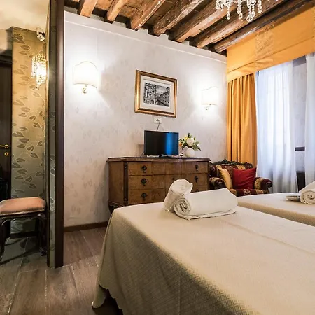 Ca' Lavezzera Венеция