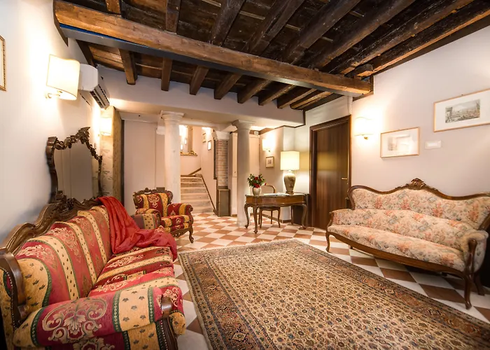 Ca' Lavezzera Venezia